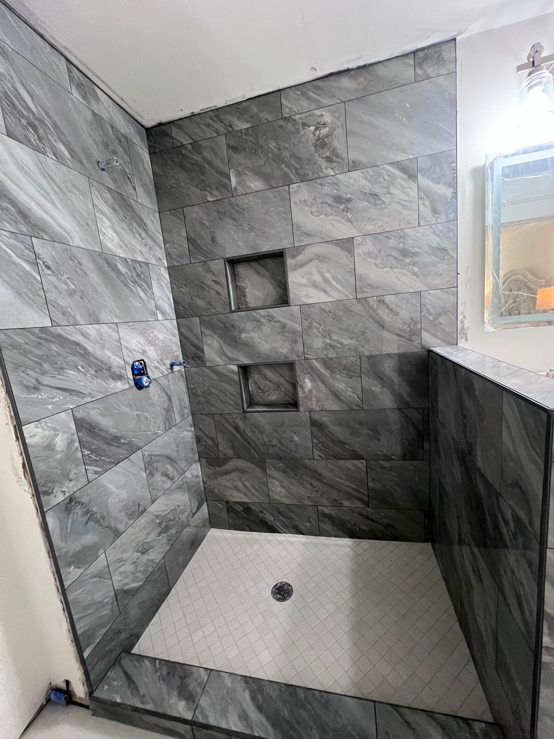 Gallery photos for Fresh Bathroom Makeover Featuring Elegant Dark Gray Tiles: Image #2