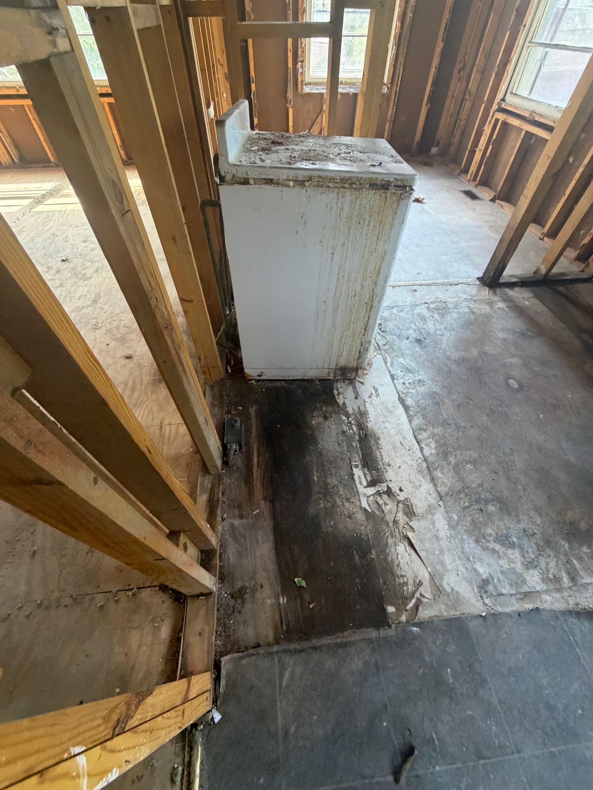 Gallery photos for Fire-Damaged Home Gets a Full Gut and Fresh Start: Image #4